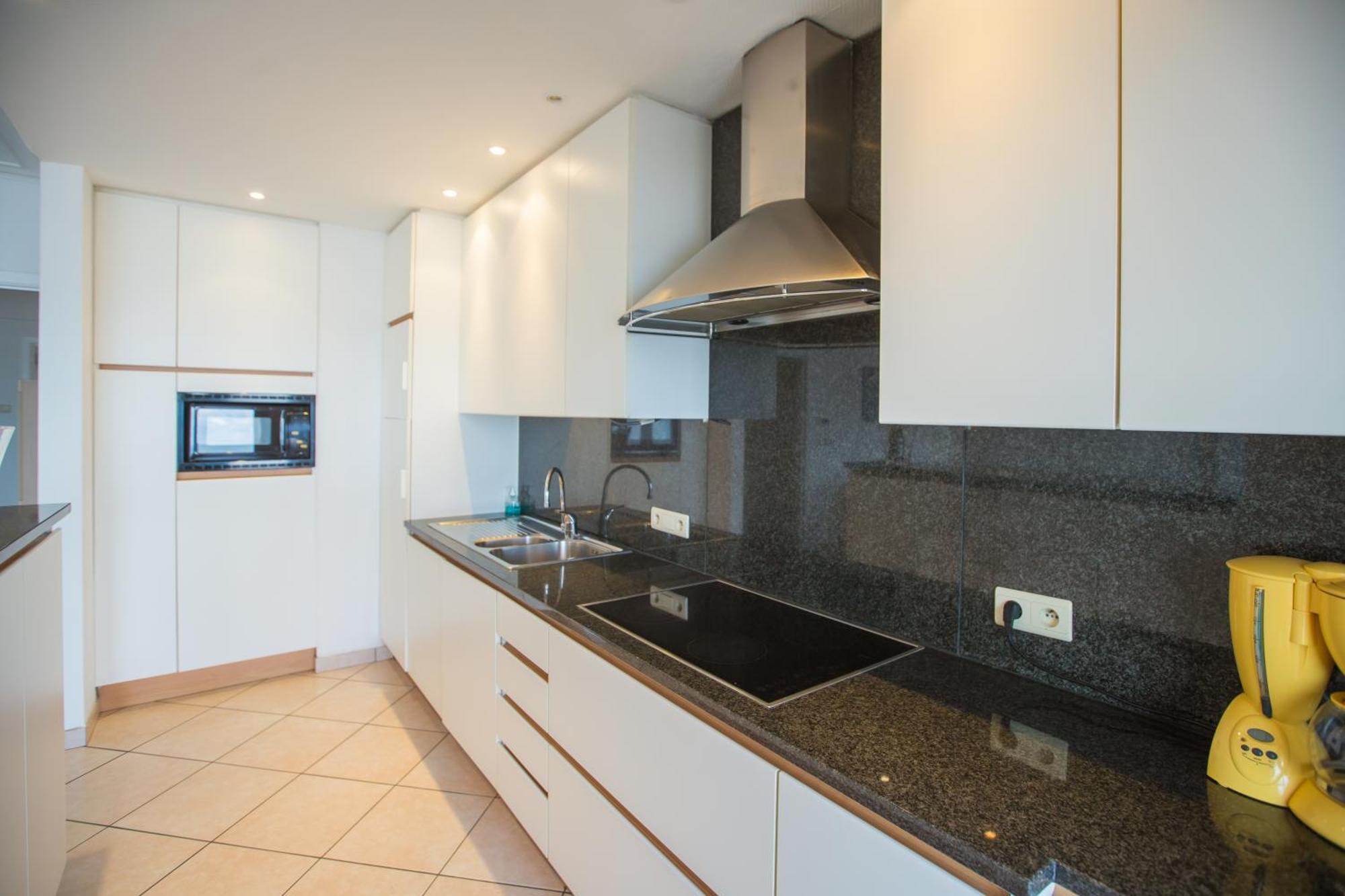 Bright Apartment With Sea View Ostende Kültér fotó